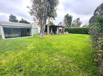 Acogedora Casa de Campo Estilo Moderno en Paso Chico