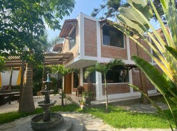 Hermosa Casa en Playa Pulpos