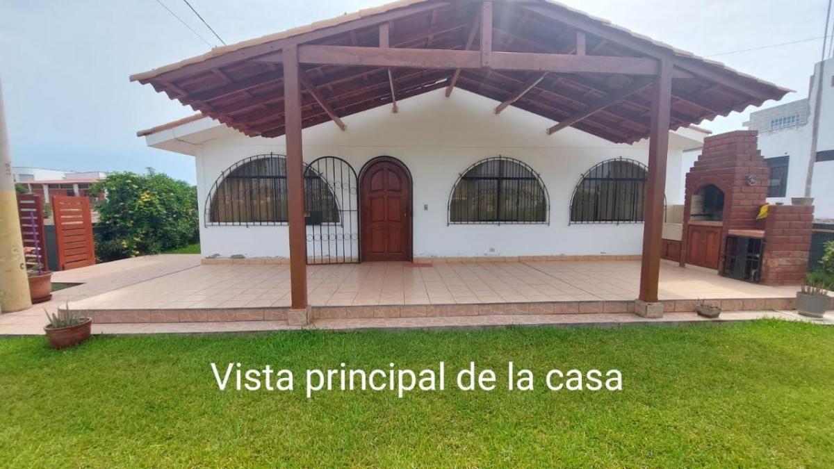 Acogedora Casa de Playa en Club Solimar