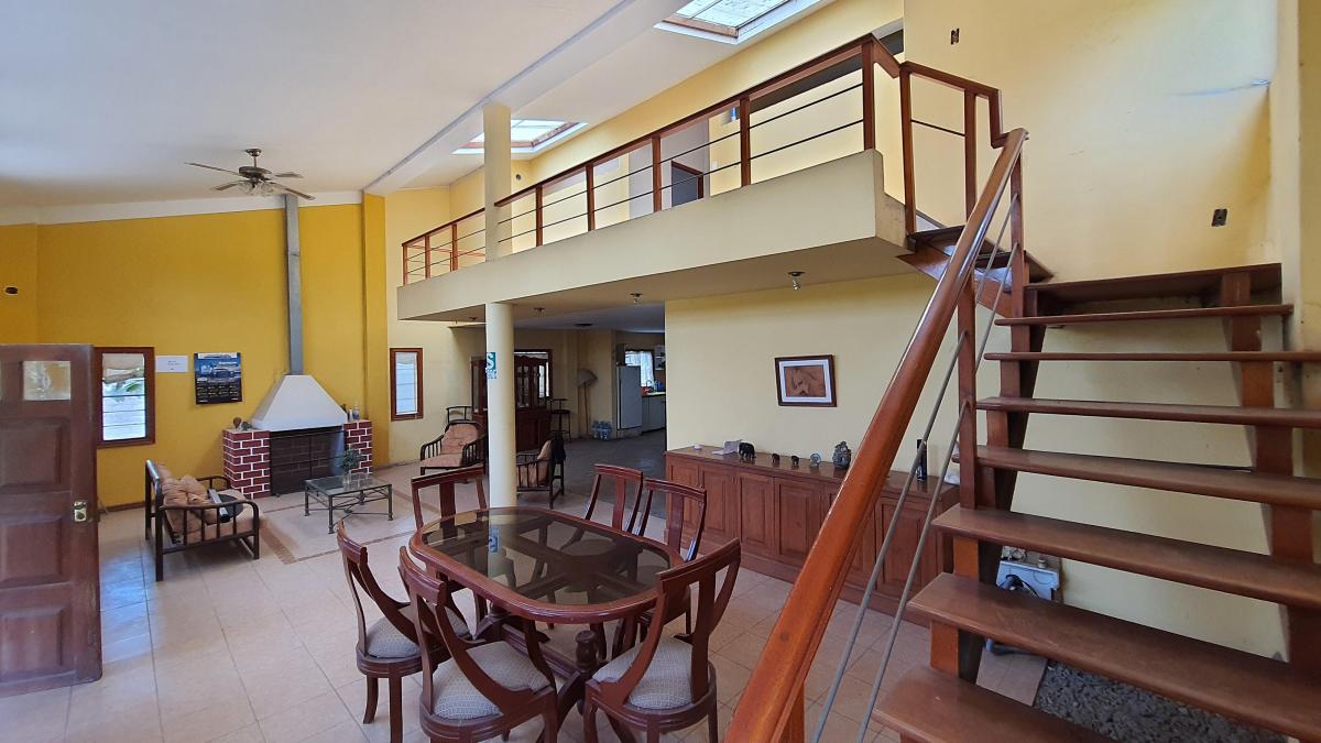 Casa Como Terreno en Esquina 5, 235 m² (Zona de Casas Para Matrimonios y Eventos)
