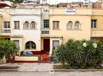 Casa en 2do Piso + Aires Para Remodelar en Magdalena