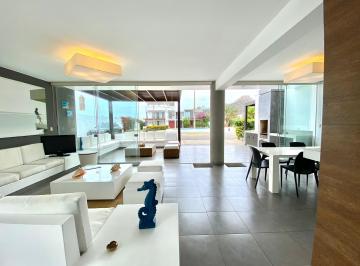 Preciosa Casa en Exclusivo Condominio Playa Totoritas