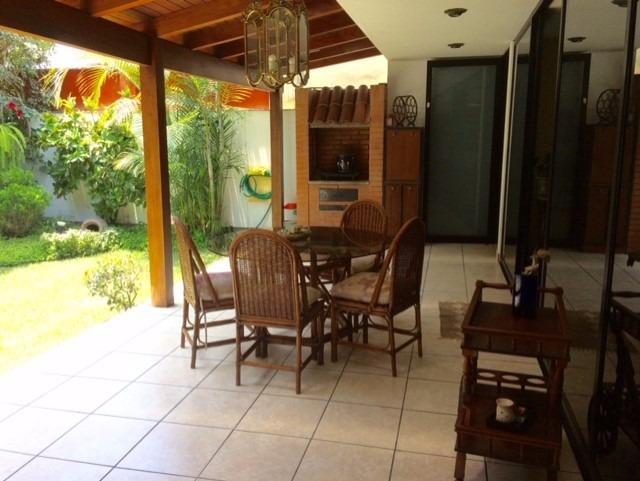 Vendo Linda Casa en Avenida Roca y Boloña N 11xx, Urb, La Aurora, Miraflores.