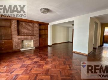 Venta de Casa 300 m² en Miraflores | 4 Dorm Terraza Jardin | Calle Exclusiva
