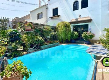 Casa de 263 m² con 4 Dormitorios en Venta en Miraflores