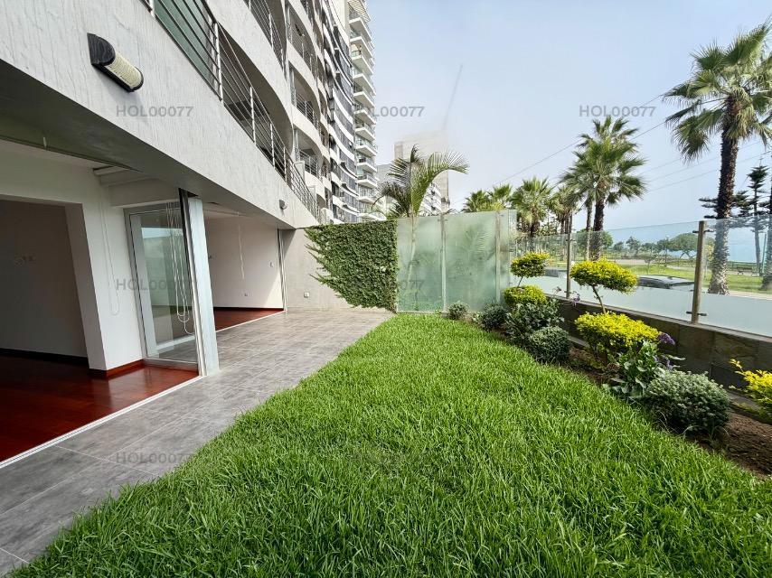 Venta Dpto Tipo Casa. con Jardin y Vista Al Mar. Malecon de La Marina