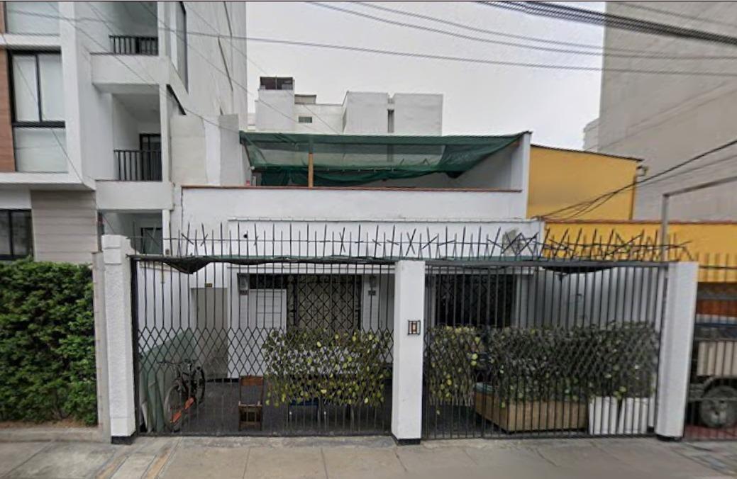 Casa Como Terreno Miraflores - Pardo /santa Cruz