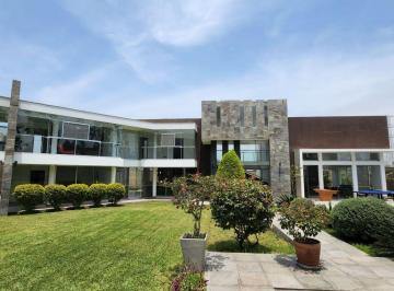 Moderna Casa de Campo en Venta en Pachacamac