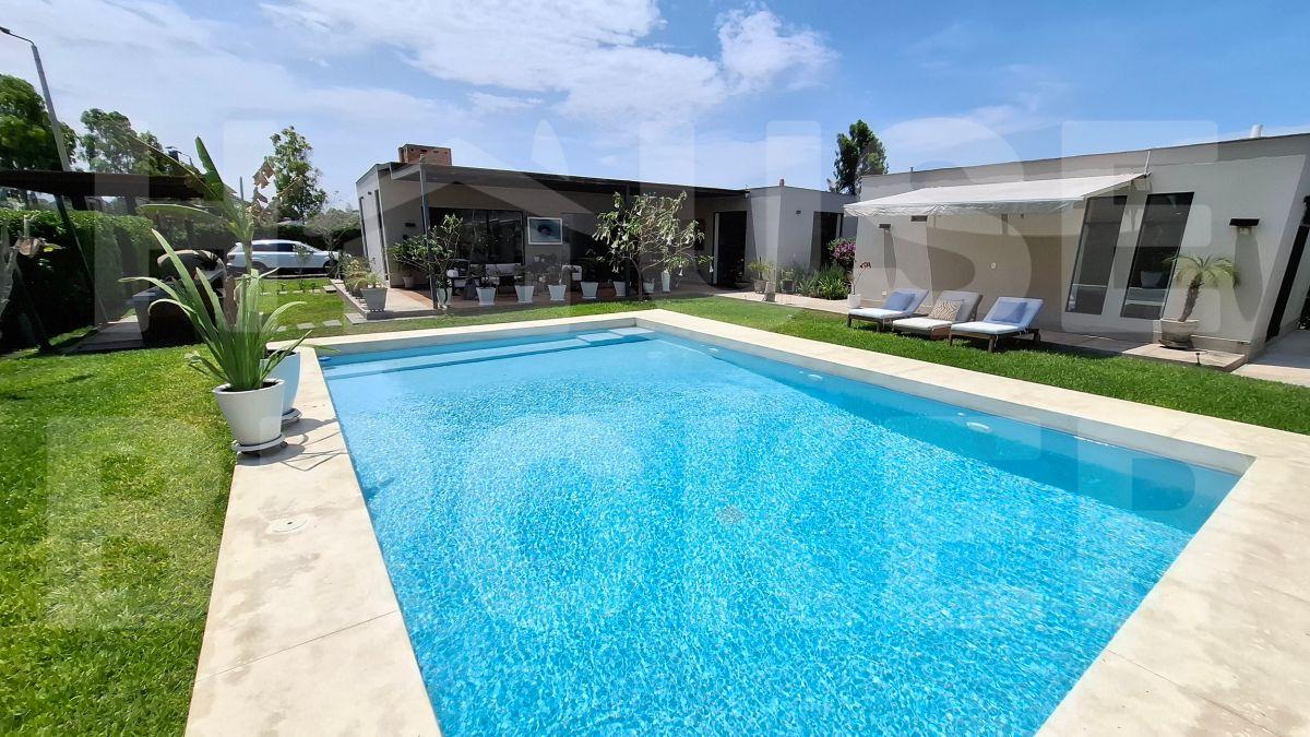 Casa en Condominio El Olivar - Pucusana