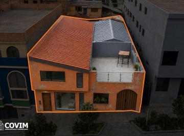 Casa Como Terreno en Venta en Puno