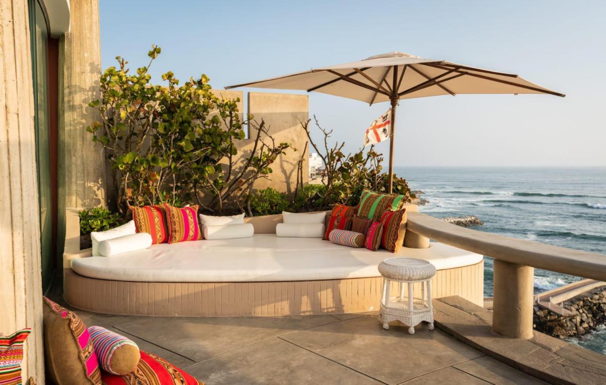 Venta Hermosa y Moderna Casa de Playa en Acantilado Playa Kontiki Punta Hermosa (609 - 870 - 1)