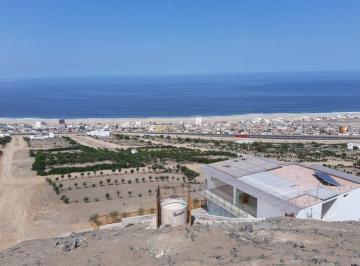 Piensa en Tu Futuro, Piensa en Una Vida Frente Al Mar