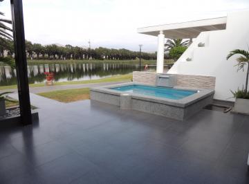 Hermosa Casa Playa Lagunas de Puerto Viejo, 1ra Fila Vista a Laguna Gózala!