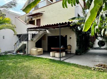 Venta de Hermosa Casa 330 m² en Calle Vesalio – San Borja