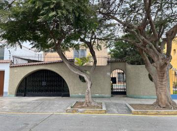 Excelente Casa Como Terreno en Calle Papini, San Borja