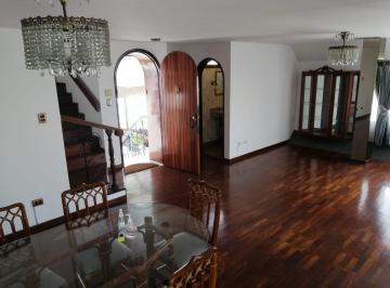 Vende o Alquilo Chalet Tipo Casa 3 Pisos Pequeño Condominio San Borja