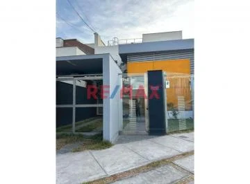 Casa Corporativa en San Borja | 3 Pisos | Ubicación Estratégica Av. Géminis – Urb. Papa Juan Xxiii