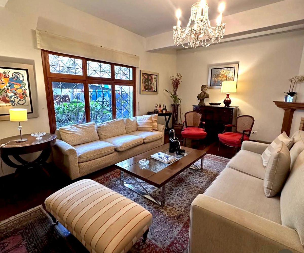 Venta Linda Casa Frente a Parque San Isidro