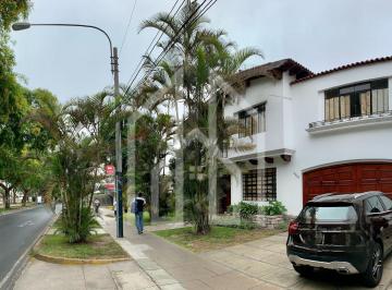 Ocasión! Casa Como Terreno en Venta en Avenida Salaverry