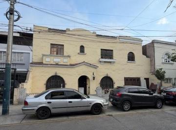 Casa en Venta Como Terreno en El Corazón de San Isidro 510 m²