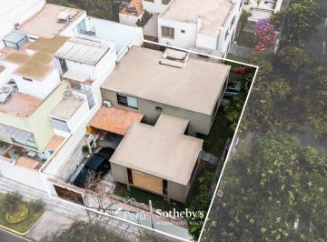 Linda Casa en Excelente Esquina de 330 m², Excepcional Zona de San Isidro