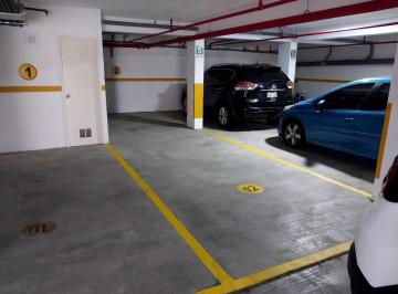 Venta de Estacionamiento Doble Lineal - San Isidro