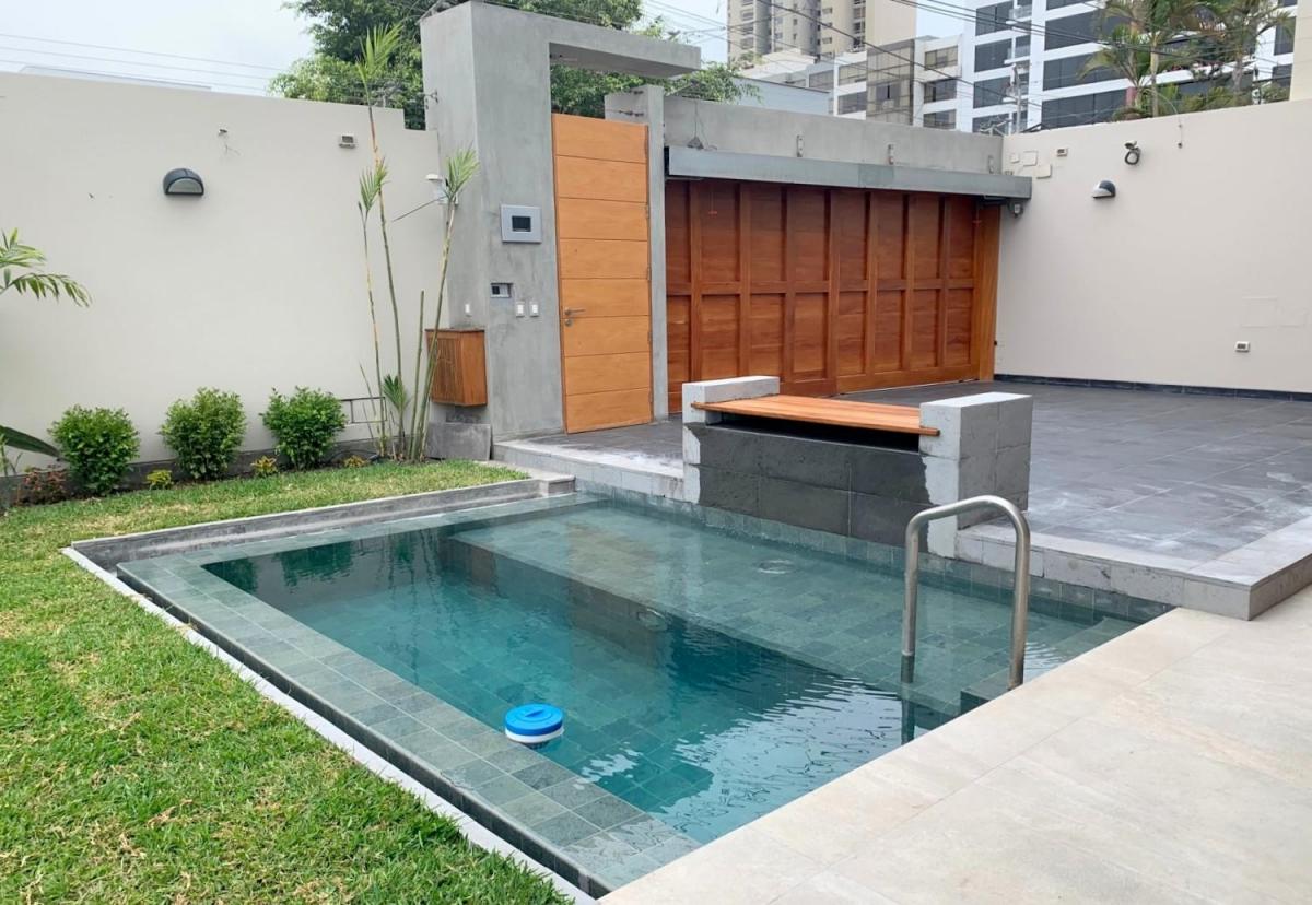 Exclusiva Casa de 952 m² a $1'900, 000 Acabados de Lujo, Cerca Al Golf, San Isidro