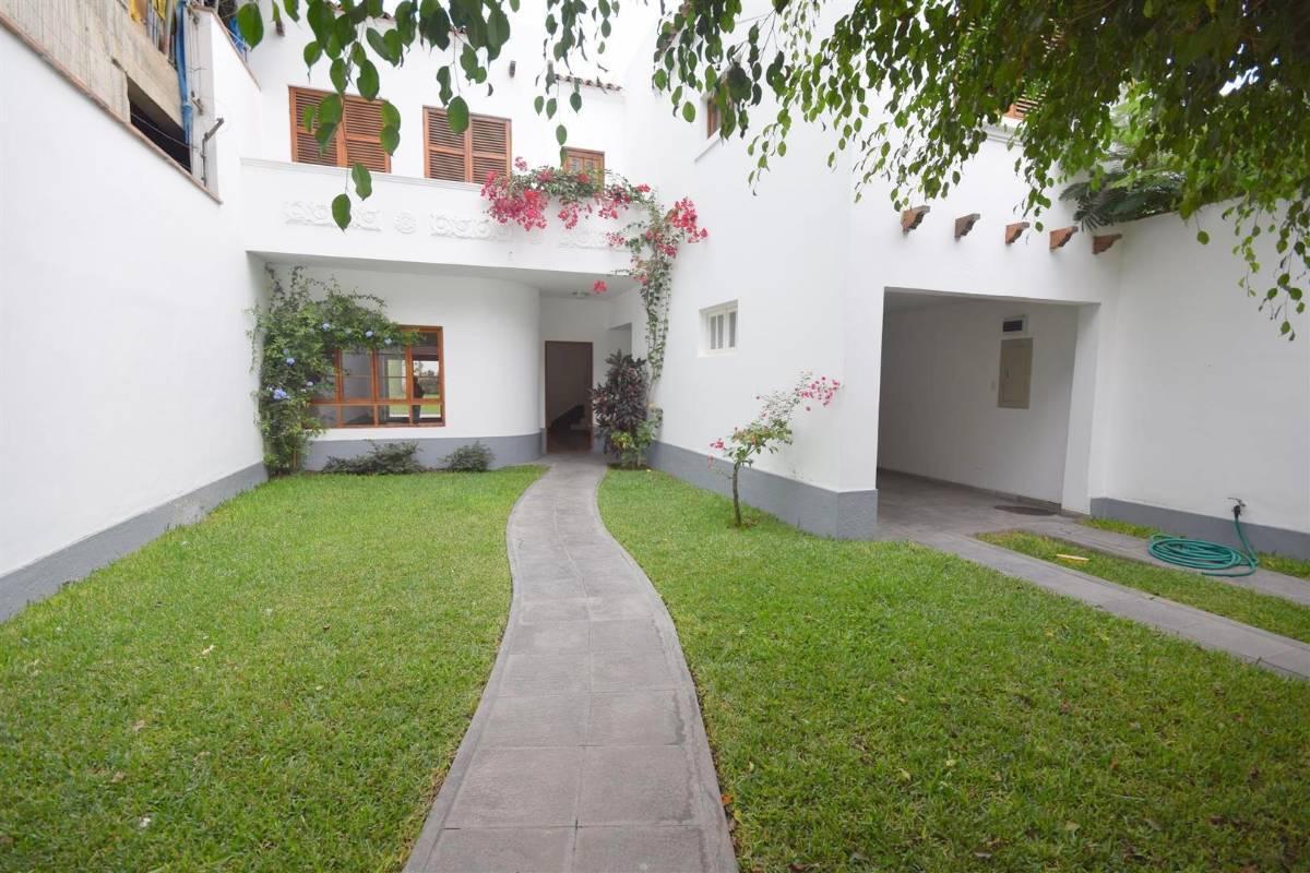 Vendo Acogedora Casa de 378 m² Cerca Al Golf, San Isidro