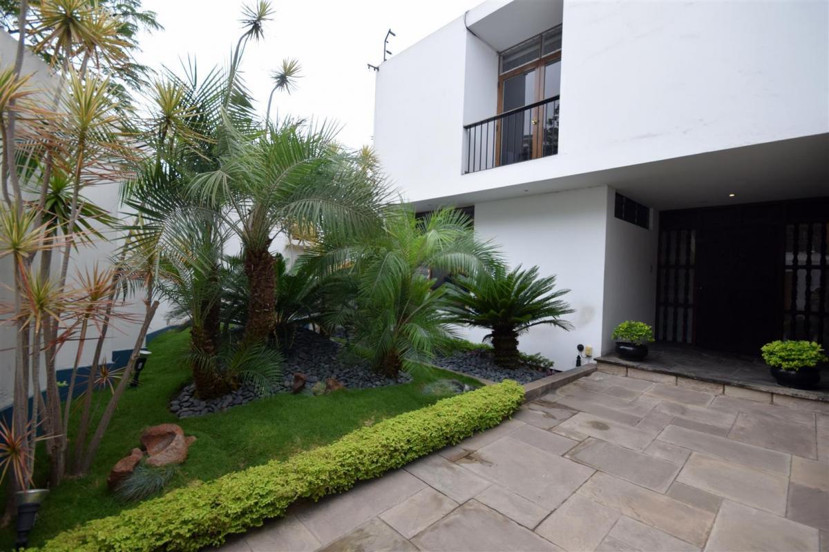 Vendo Acogedora Casa de 648 m² a Pasos del Golf, San Isidro - Sivt155