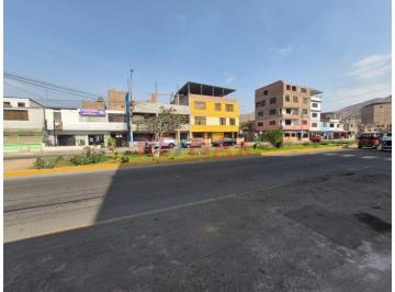 Casa en Venta de 5 Dormitorios con Gas Cálidda en San Juan de Lurigancho
