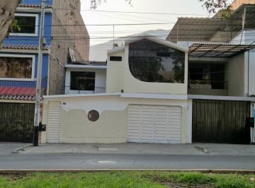 ¡Casa en Venta en Mangomarca – Excelente Ubicación Comercial!