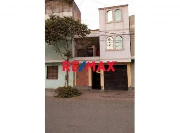 Casa en Venta de 215 m² en San Martin de Porres, 5 Dormitorios