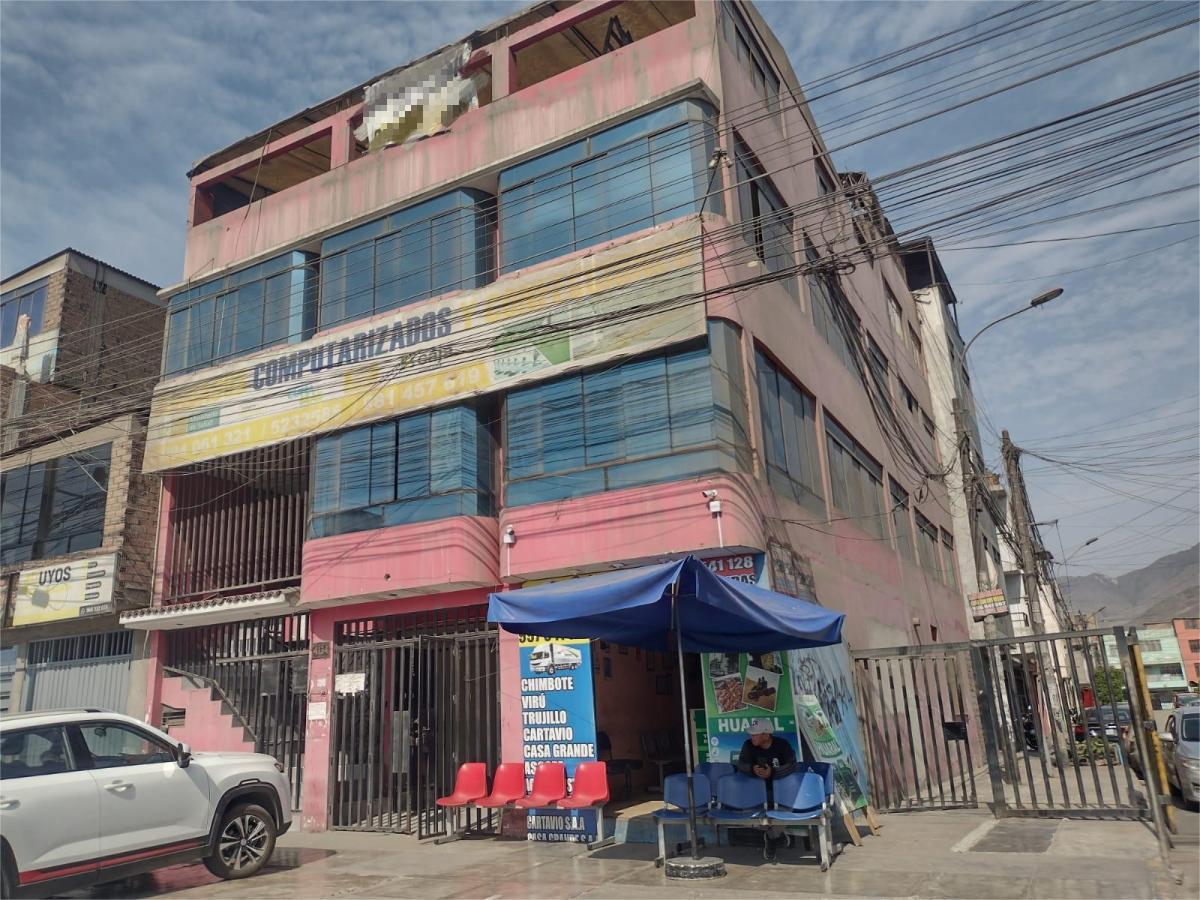 Vendo Edificio - 4 Pisos en Esquina - Zona Comercial - Smp