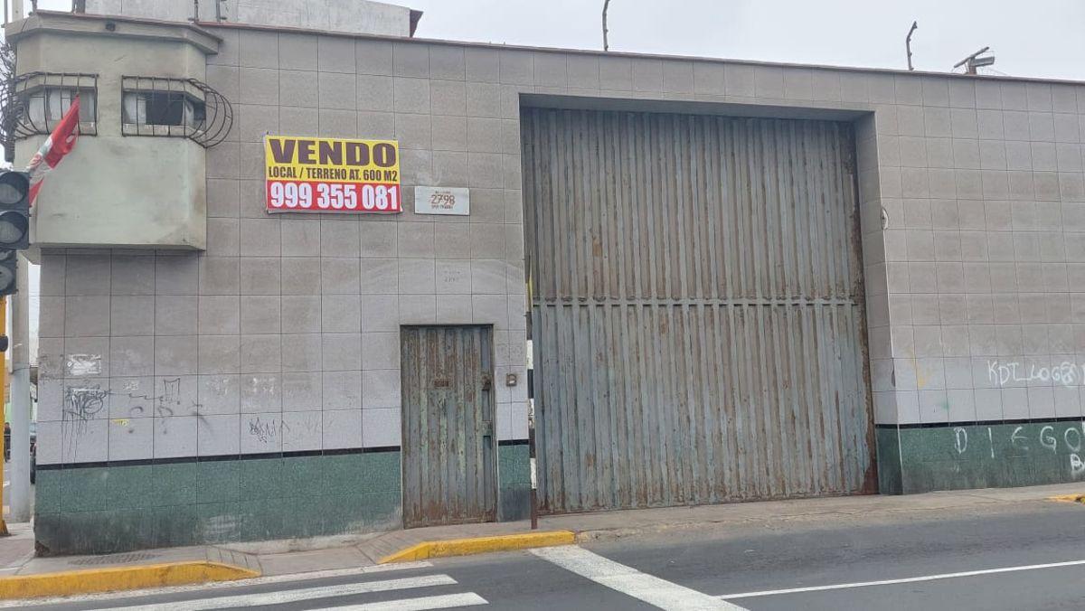 Inversionistas/ Constructoras Esquina 600 M²: 15x40