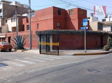 Casa Como Terreno, en Esquina, Cerca Avds Principales y Centro Comercial
