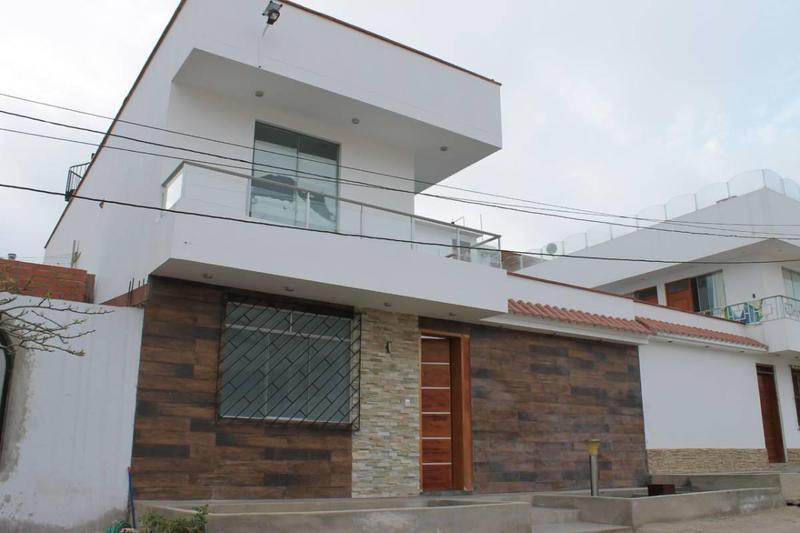 Vendo Linda Casa de Playa Los Lobos, Cerro Azul, Cañete (Km125.5 Panamericanasur