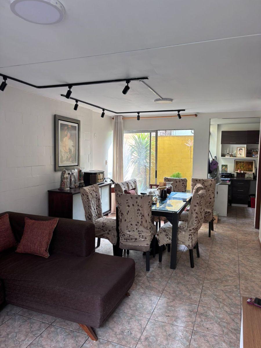 Casa en Esquina con Cochera y Azotea – Condominio Portadas de Ceres | Santa Anita