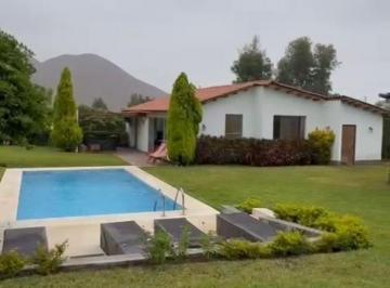 Casa de Campo Venta Fundo San Andrés Cañete, Piscina, Jardín, At.2031 m².