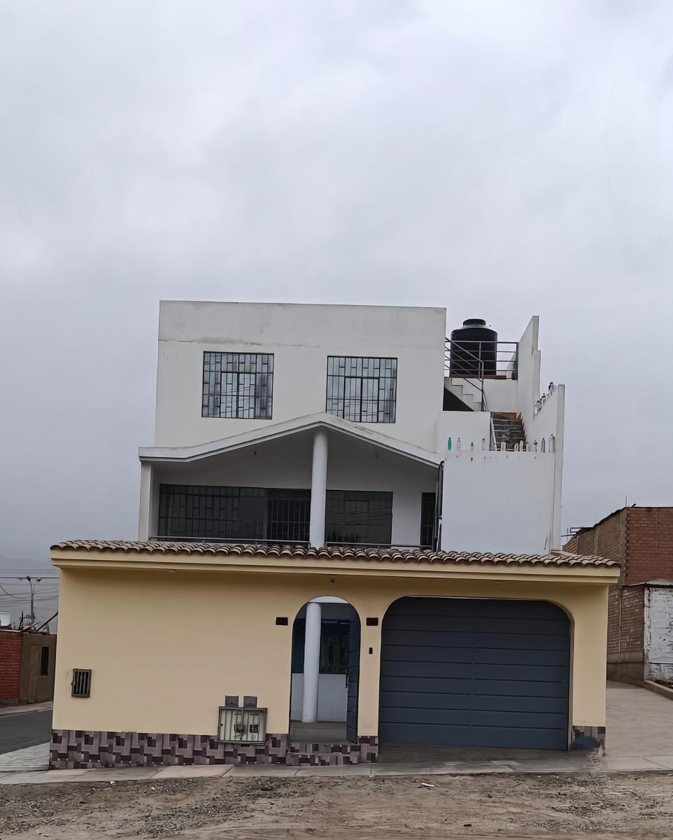 Vendo Amplia Casa de 249 m² en Santa Rosa | Urb. Coovitiomar Popular