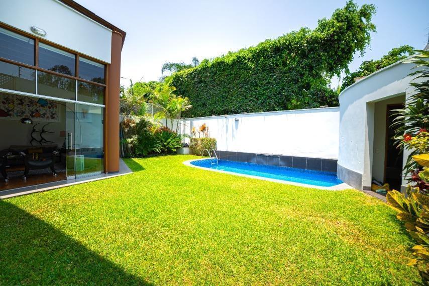 Vendo Hermosa Casa en Condominio en Calle Tres Marías N 1, Casa 1, Urb. Los Granados, Surco