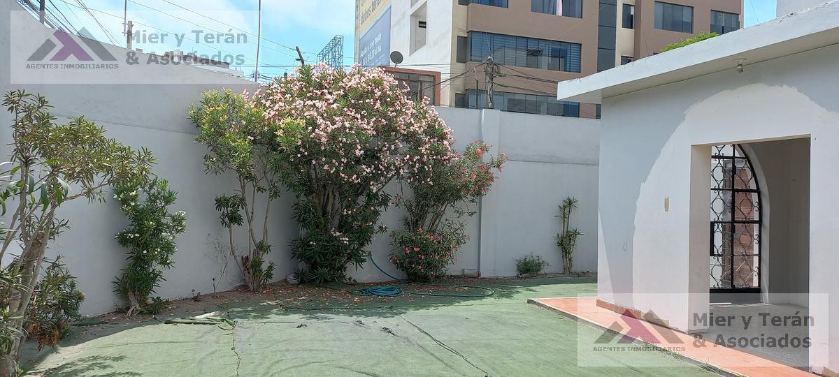 Venta de Casa Como Terreno Cerca a Parques en Surco Limite Miraflores (609 - 848 - 1)