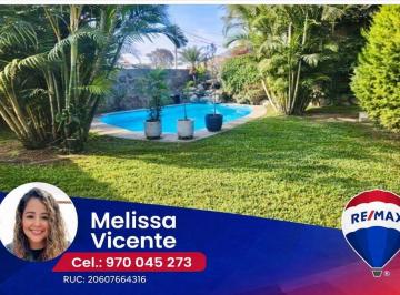 Se Vende Casa con Piscina en Los Alamos de Monterrico de 386 m²