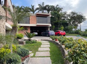Espectacular Casa en Casuarinas - Amplios Espacios, Piscina y Jardín Privado