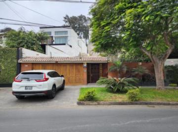En Venta Amplia Casa de 1 Piso + Azotea en Surco
