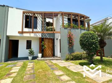Casa en Venta en Condominio, 4 Dorm, Linda Terraza, Super Iluminada, Buenos Acabados.