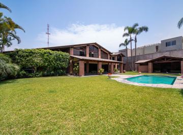 Vendo Hermosa Casa con Piscina en Santiago de Surco