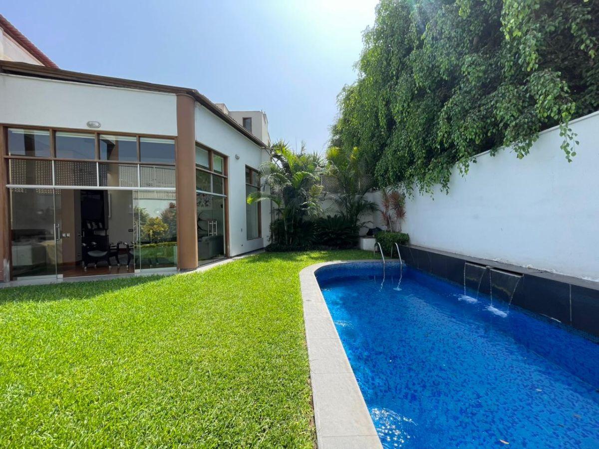 Bella Casa 470 m² Techos Altos - Tres Marias Jockey Plaza - Surco