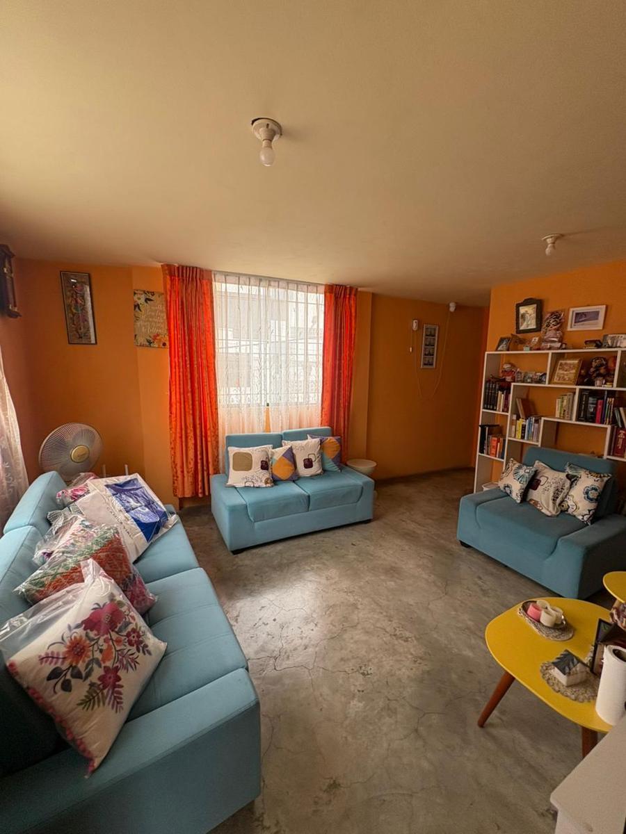 Casa Multifamiliar con Local Comercial en Santiago de Surco
