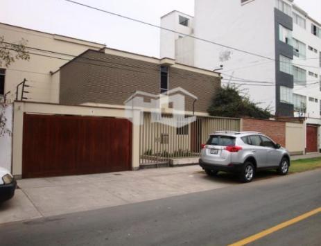 Casa en Buen Estado en Zona Residencial Cerca Al Jockey - Santiago de Surco
