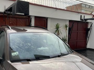 Vendo Casa con Jardin Cerca a Pedro Venturo con Surquillo